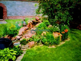 Горка с ручьем Горка с ручьем